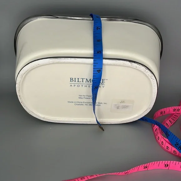 Biltmore for Belk Apothecary mini Bathtub - Picture 9 of 9